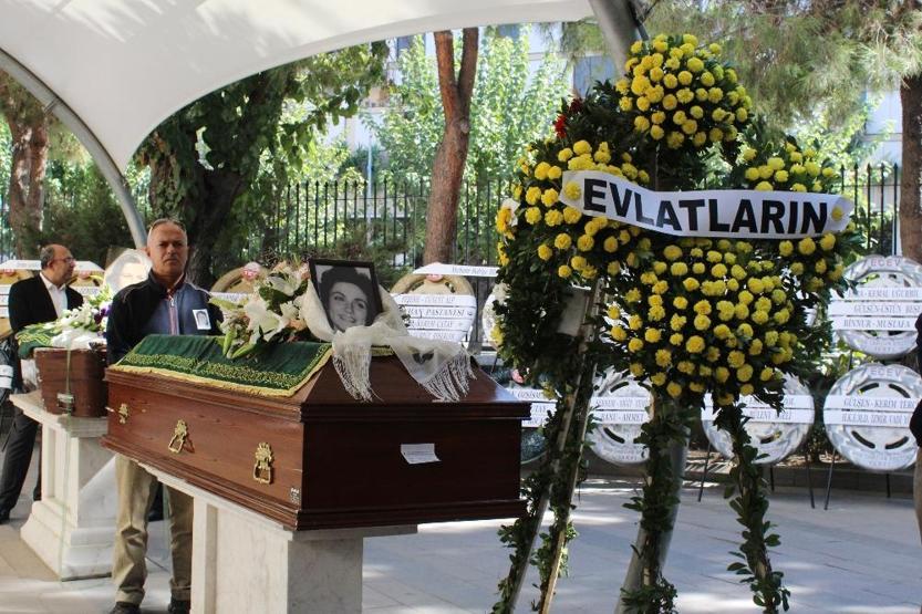 Haluk Bilginerin annesi vefat etti