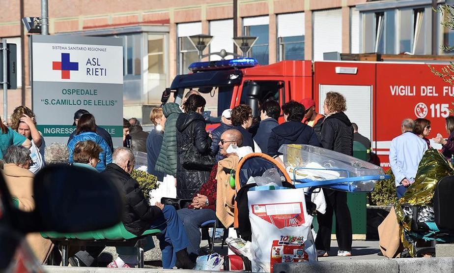 İtalyadaki 6.6lık depremden ilk fotoğraflar