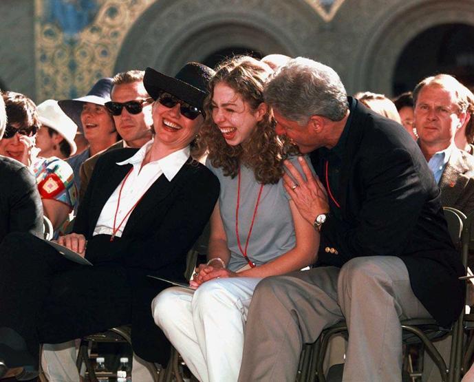 Yıllar rolleri değiştirdi: Bill ve Hillary Clintonun uzun yolculuğu
