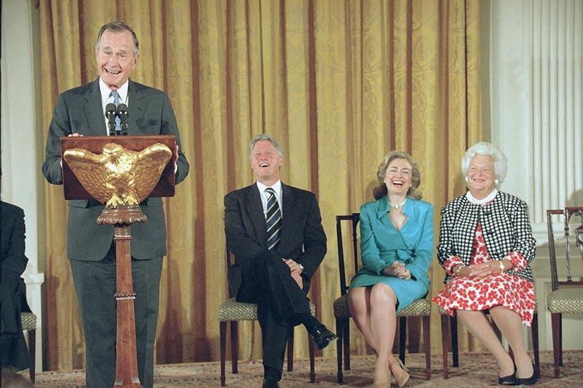 Yıllar rolleri değiştirdi: Bill ve Hillary Clintonun uzun yolculuğu
