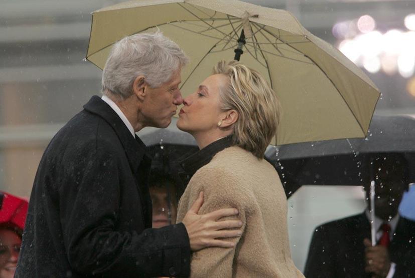 Yıllar rolleri değiştirdi: Bill ve Hillary Clintonun uzun yolculuğu