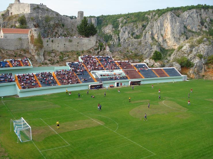 Dünyanın en ilginç stadyumları
