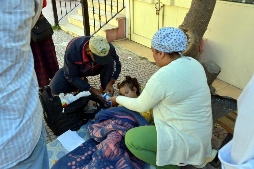 Hemşire kıyafeti giyip aylarca hastanede çalıştı, kimse fark etmedi
