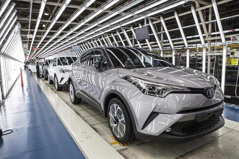 Türkiyenin ilk yerli hibriti Toyota C-HRden kareler