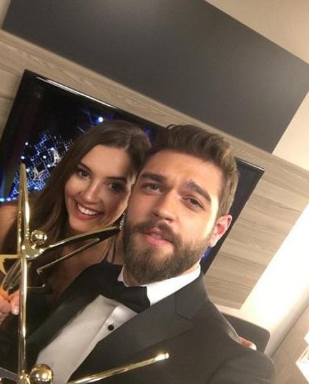 Sosyal medyada ünlülerin Pantene Altın Kelebek Ödülleri paylaşımları