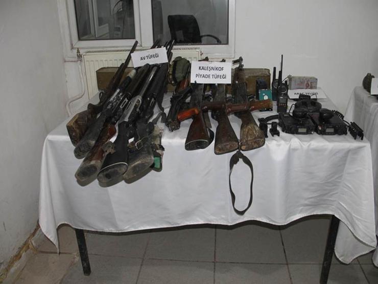 PKKya Şırnakta bir darbe daha: Bomba yüklü araçları ve cephanelikleri imha edildi