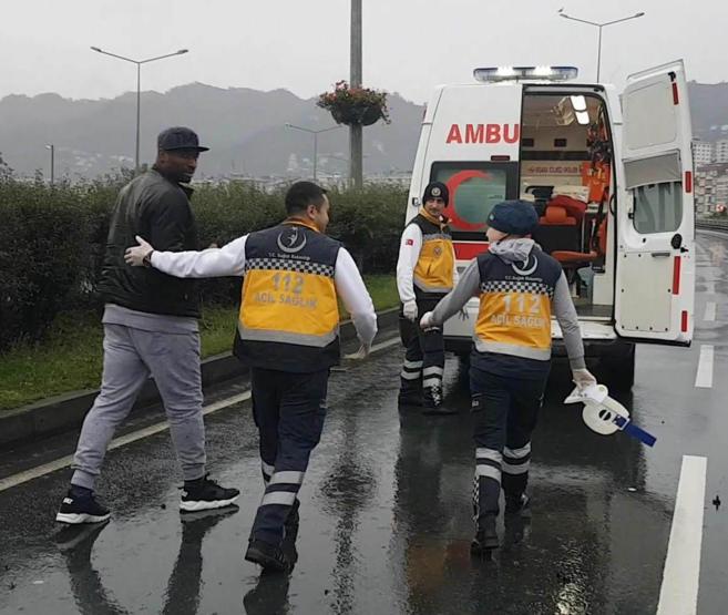 Çaykur Rizesporun golcüsü trafik kazası geçirdi
