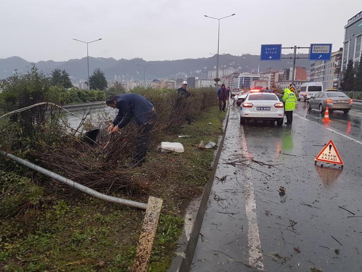 Çaykur Rizesporun golcüsü trafik kazası geçirdi