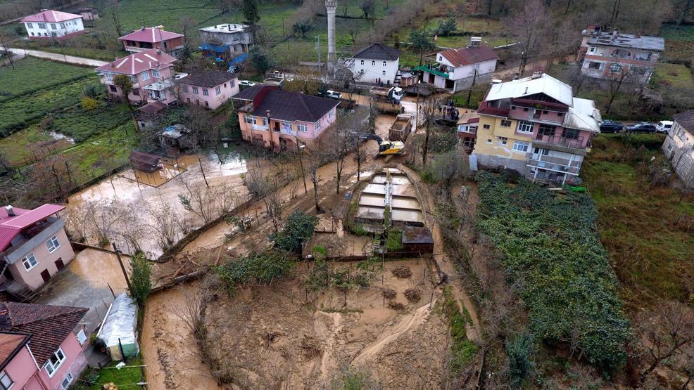Arhavide heyelan:18 ev boşaltıldı