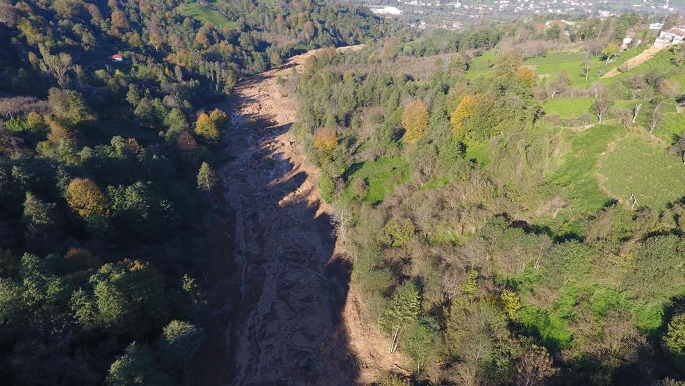 Arhavide heyelan:18 ev boşaltıldı