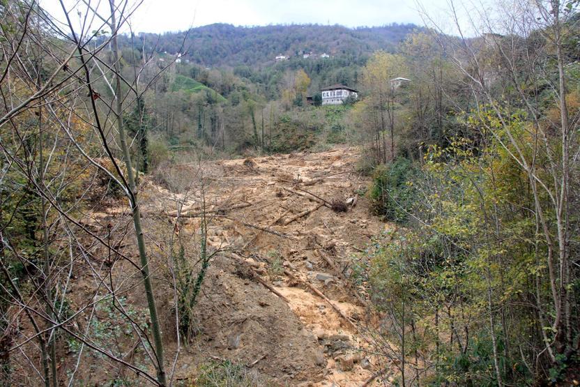 Arhavide heyelan:18 ev boşaltıldı