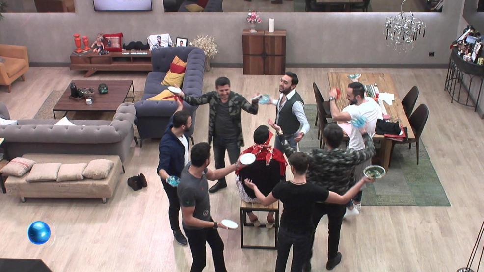 Kısmetse Olur 18 Kasım 2016 yeni bölüm: Adnana kına gecesi yapılıyor