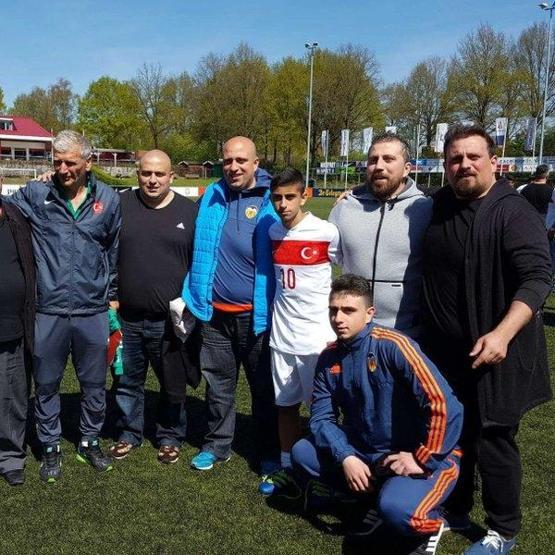 Valencia yıldız adayı Ferhat Çoğalanı 10 numara yapacak