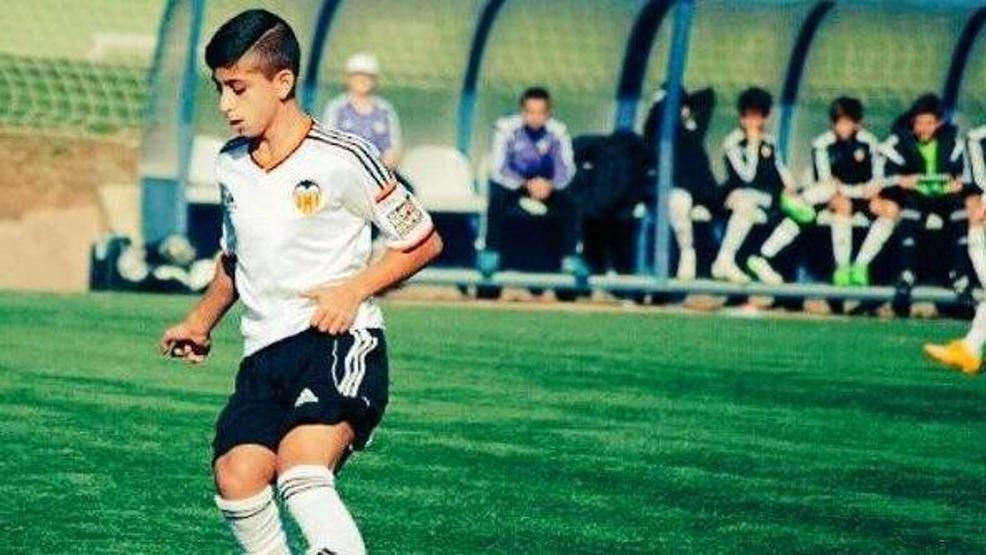 Valencia yıldız adayı Ferhat Çoğalanı 10 numara yapacak