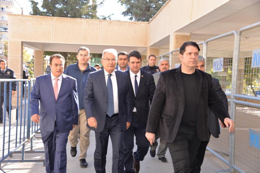 Deniz Baykal, Ahmet Türkün eşi Mülkiye Türkü ziyaret etti