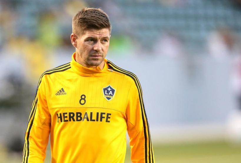 Steven Gerrard futbola veda etti