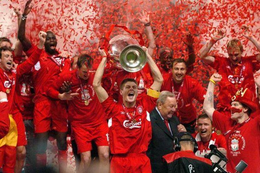 Steven Gerrard futbola veda etti