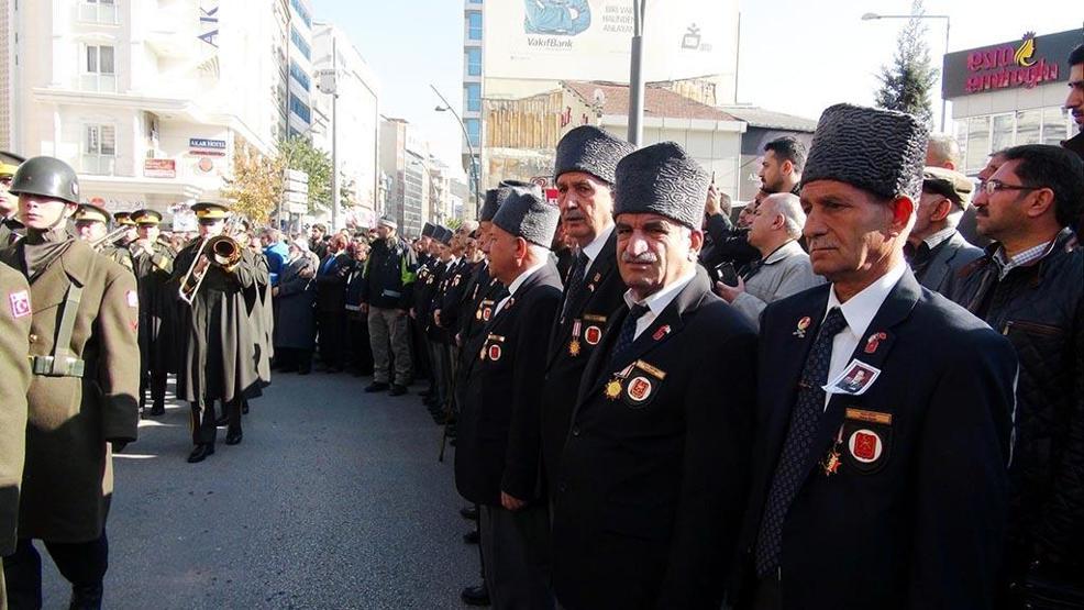 53 yıl önce Kanlı Noelde ailesini yitiren Nihat İlhan hayatını kaybetti