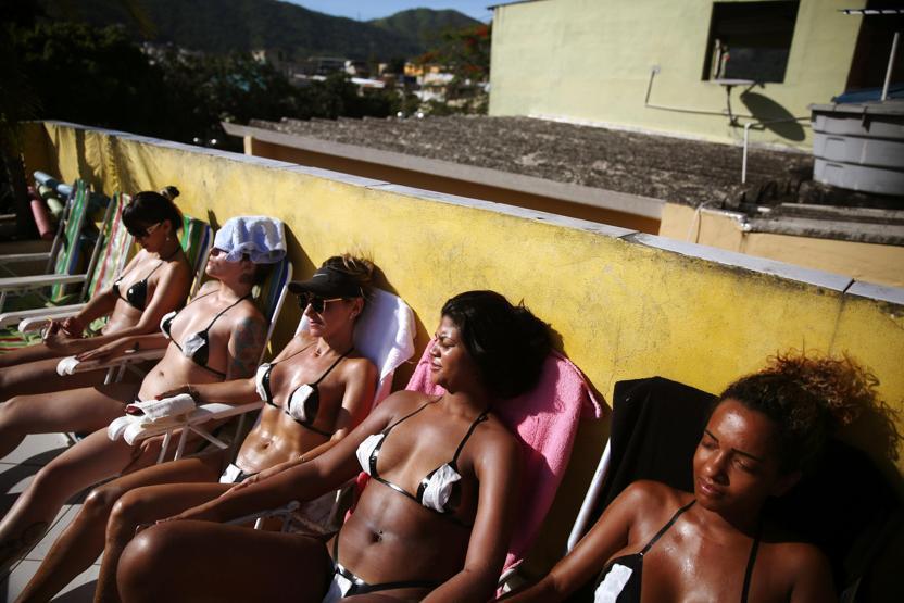 Brezilyada yeni moda: Mükemmel bronzlaşma için bikini izi