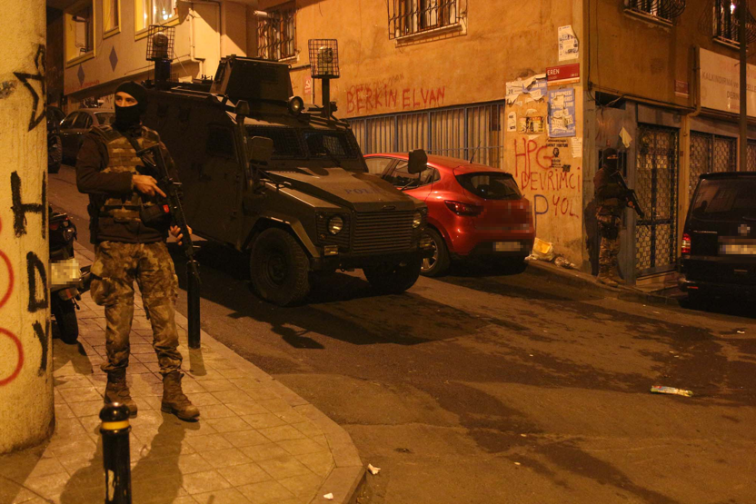 Şişlide Özel Harekat destekli operasyon