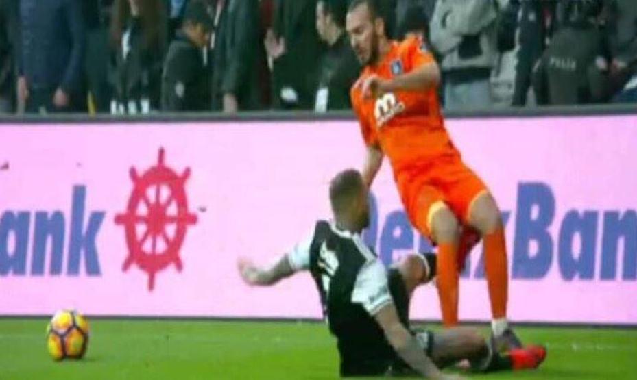 Arenada tartışma yaratan iki pozisyon