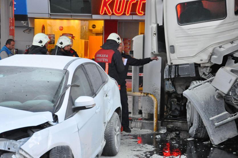 Beton mikseri benzin istasyonuna daldı, facianın eşiğinden dönüldü