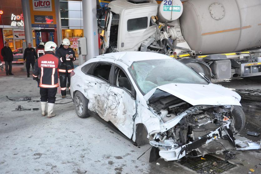 Beton mikseri benzin istasyonuna daldı, facianın eşiğinden dönüldü
