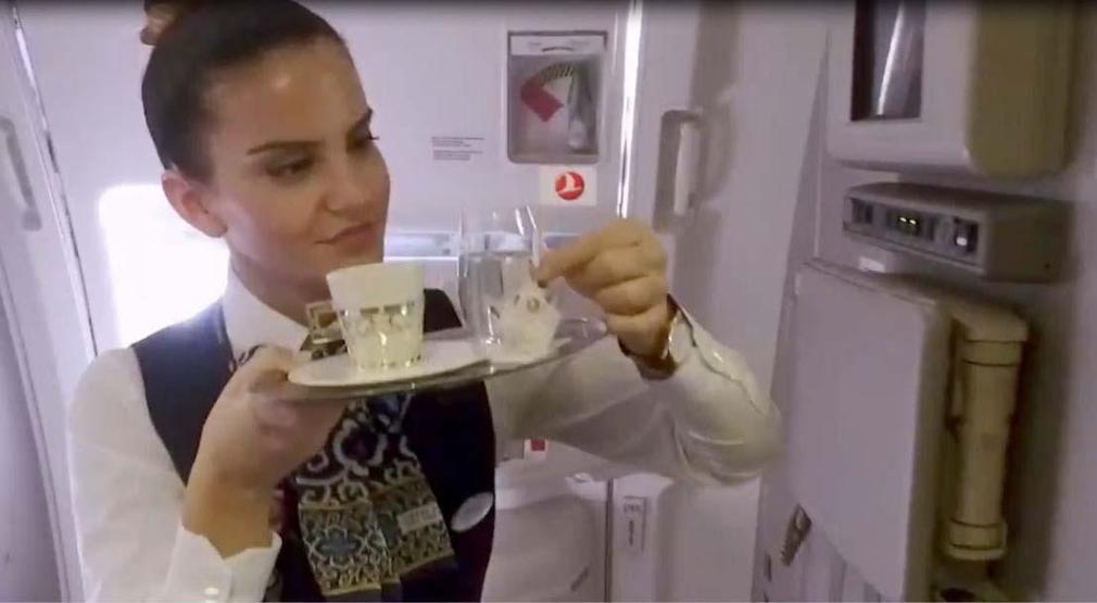 THY de modaya uydu, uçuş ekibi dondu
