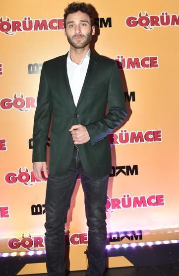 Görümce filminin setinde evlenme teklifi