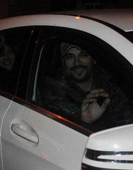Burak Özçivit katıldı, Kenan İmirzalıoğlu iptal etti