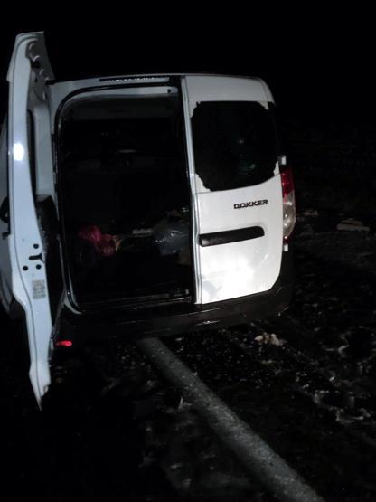 Yol kesip 8 kilo altını alıp kaçtılar