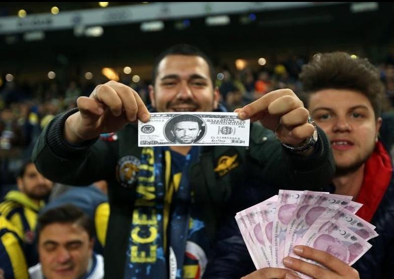 Gökhan Gönüle paralı tepki
