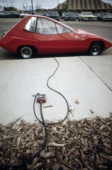 1970lerde yapılıp depoya atılmış elektrikli otomobiller