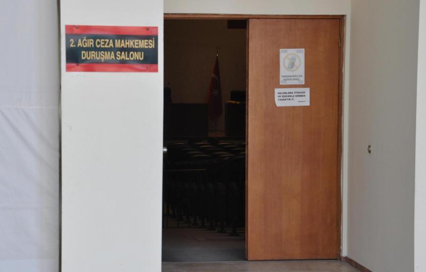 Kongre merkezi mahkeme salonuna dönüştürüldü