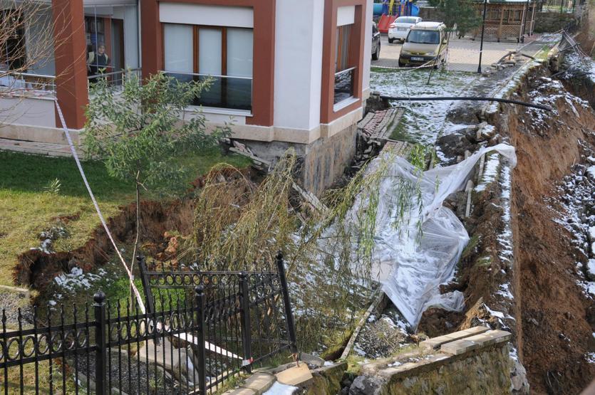 Belediye boşaltın dedi, bina sakinleri oturmakta kararlı