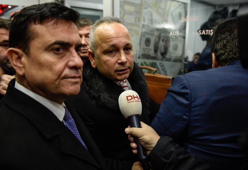 Tek seferde 1 milyon dolar bozdurdular