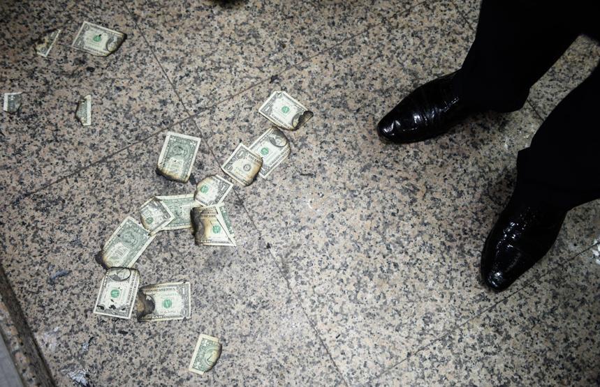 Tek seferde 1 milyon dolar bozdurdular