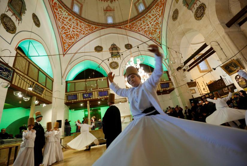Mevlana 743. ölüm yıldönümünde sema gösterisi ile anıldı