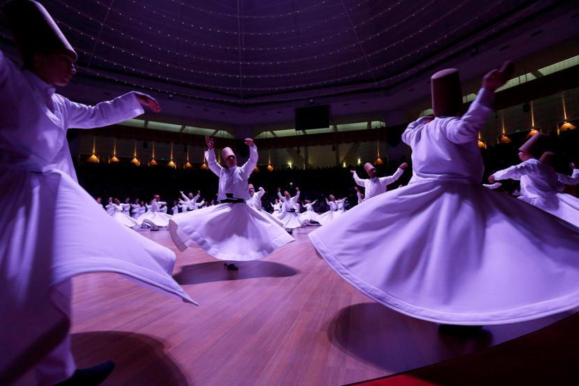 Mevlana 743. ölüm yıldönümünde sema gösterisi ile anıldı