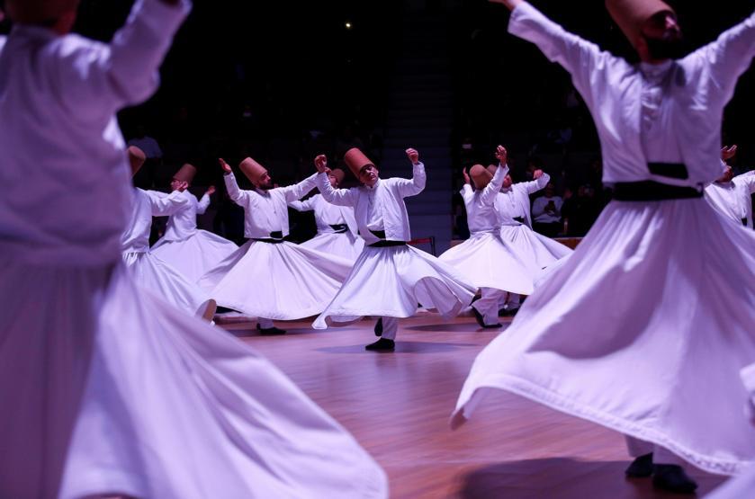 Mevlana 743. ölüm yıldönümünde sema gösterisi ile anıldı