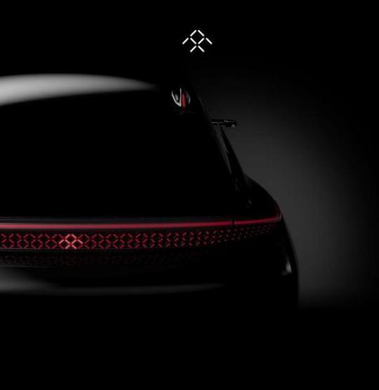 Faraday Futureun elektrikli aracından 3 fotoğraf