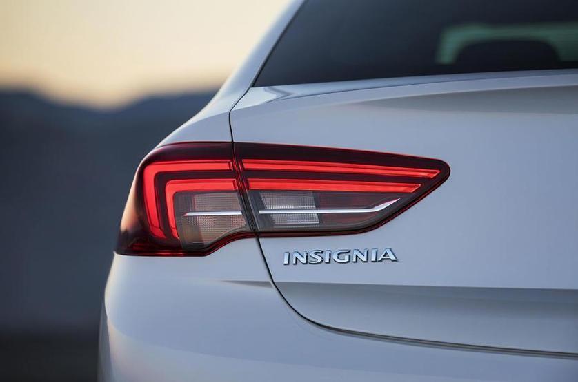 Yeni Insignia Grand Sport hatchback