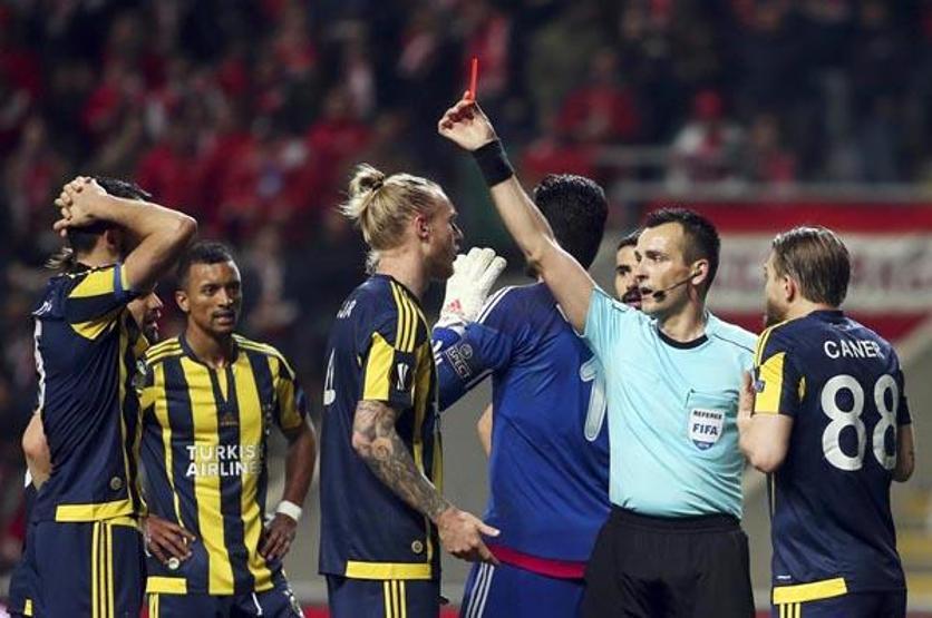 UEFAnın Craig Thomson kararı