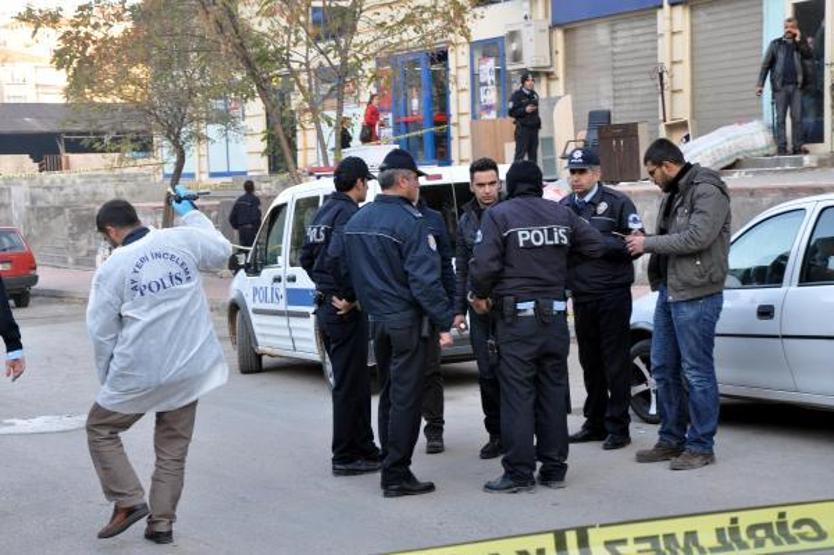 FETÖden mühürlenen Kimse Yok Mu Derneğinde yağmaya 40 gözaltı
