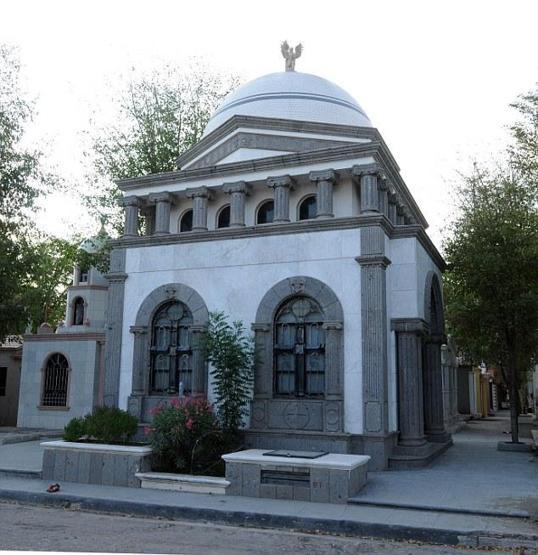 Meksikalı uyuşturucu baronlarının milyon dolarlık mezarları
