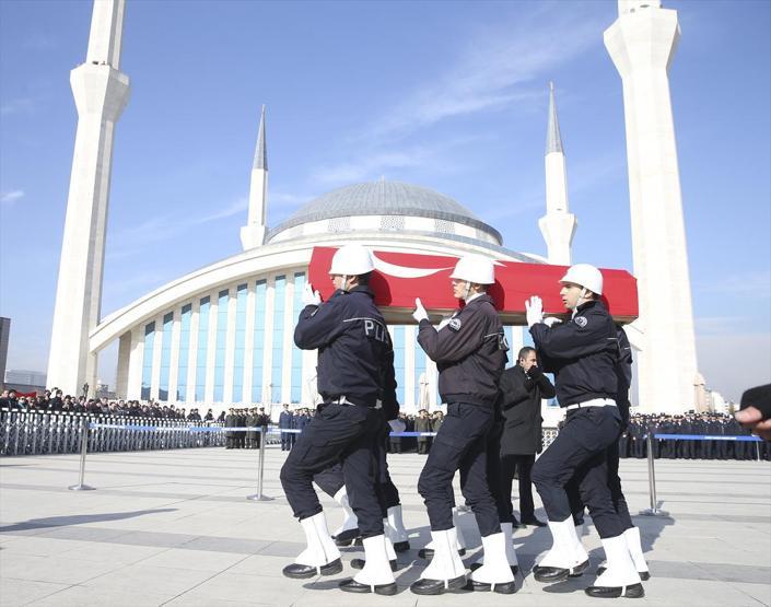 Beşiktaş şehitleri uğurlanıyor