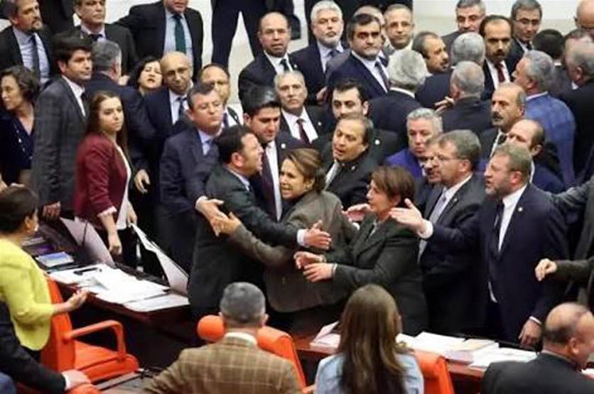 HDPli vekille tartışan Ak Partili Enç: Aynı müdahaleyi yine yaparım