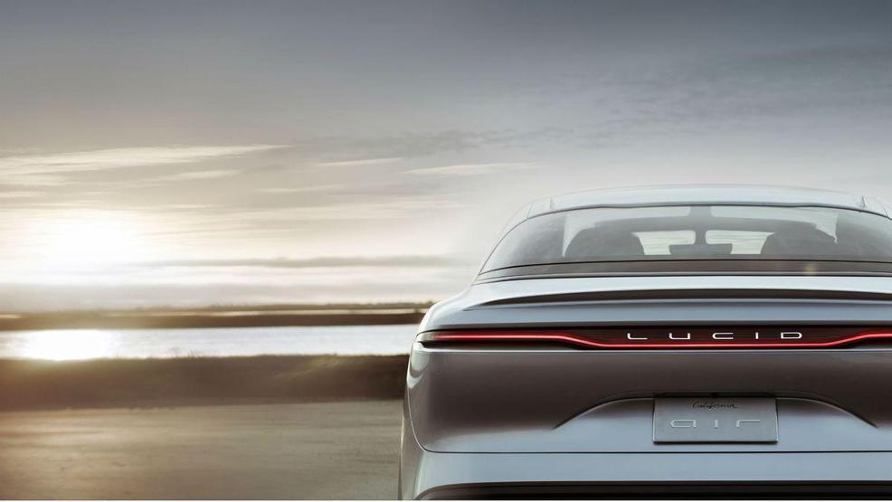 Lucid Air tek şarjla 640 kilometre gidebiliyor