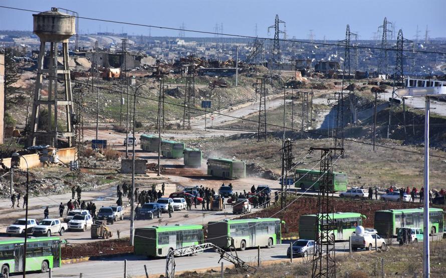 Halepteki sivillerin tahliyesinden fotoğraflar