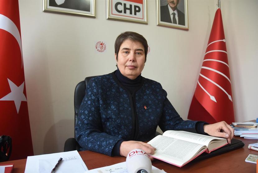 Belediyenin dağıttığı evlilik kitabına isyan etti: Kadını köle gibi gösteriyor